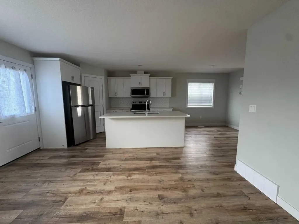 11408 96 Street Clairmont AB T8X 0W7