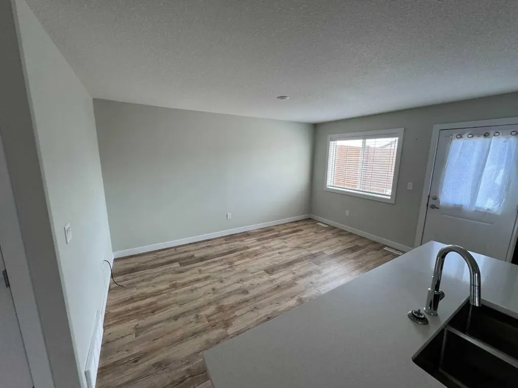 11408 96 Street Clairmont AB T8X 0W7