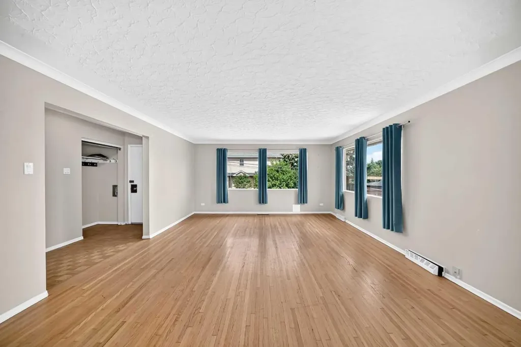 1735 38 Avenue SW Calgary AB T2T 2K3