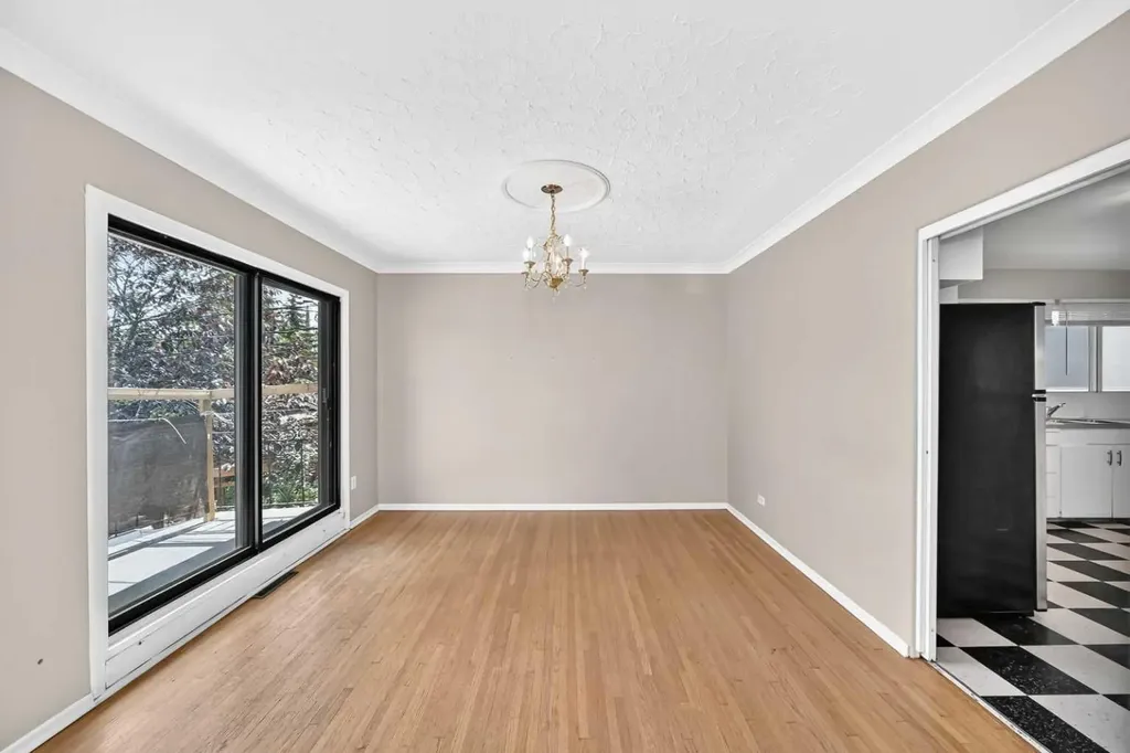 1735 38 Avenue SW Calgary AB T2T 2K3