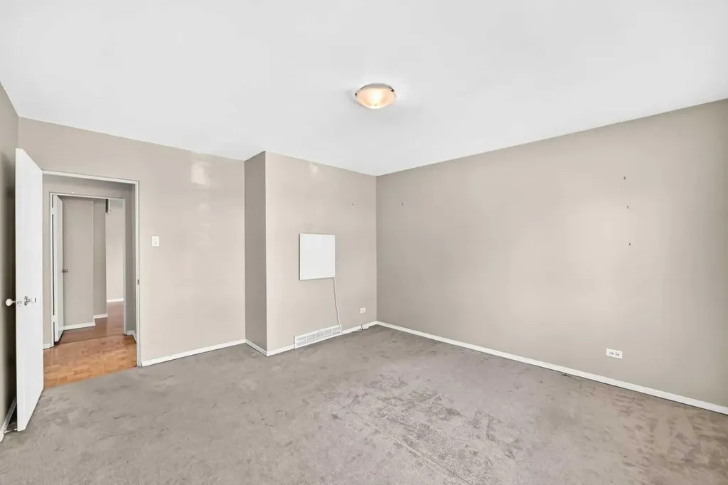 1735 38 Avenue SW Calgary AB T2T 2K3