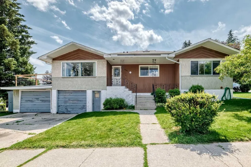 1735 38 Avenue SW Calgary AB T2T 2K3