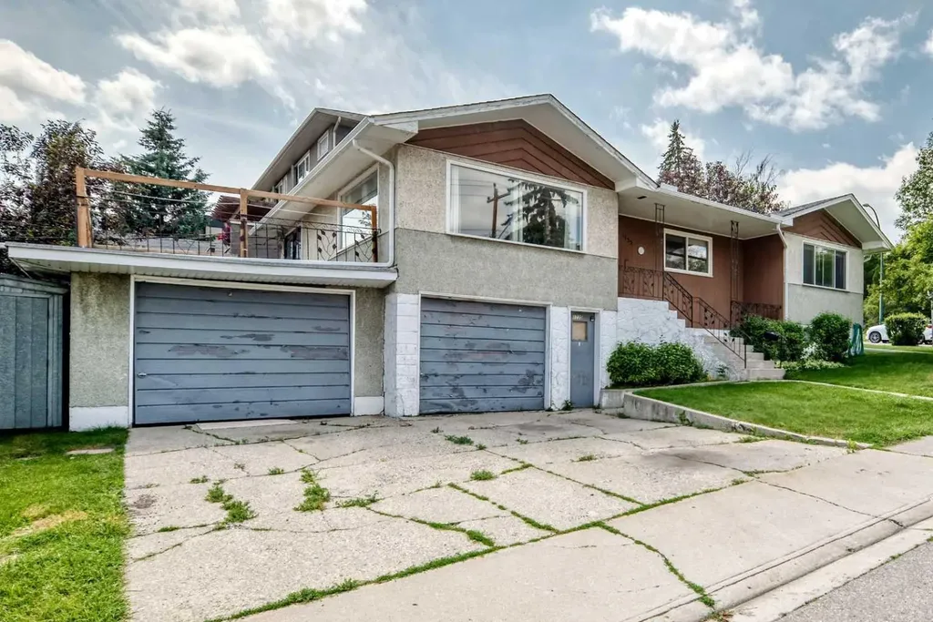 1735 38 Avenue SW Calgary AB T2T 2K3