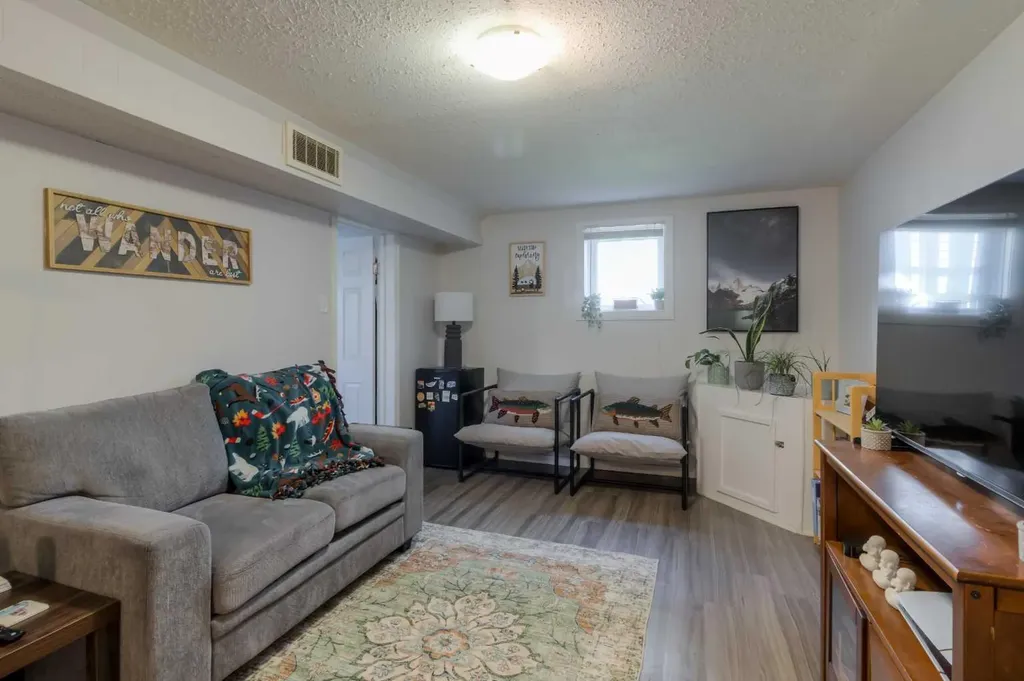 630 10 Street N Lethbridge AB T1H2E2