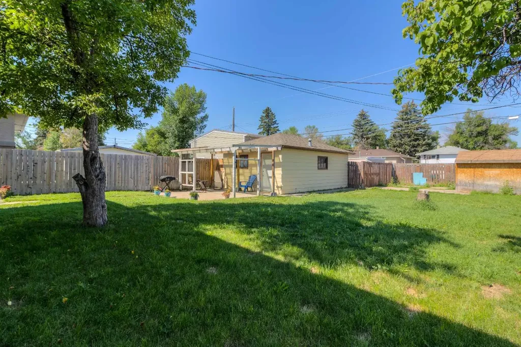 630 10 Street N Lethbridge AB T1H2E2