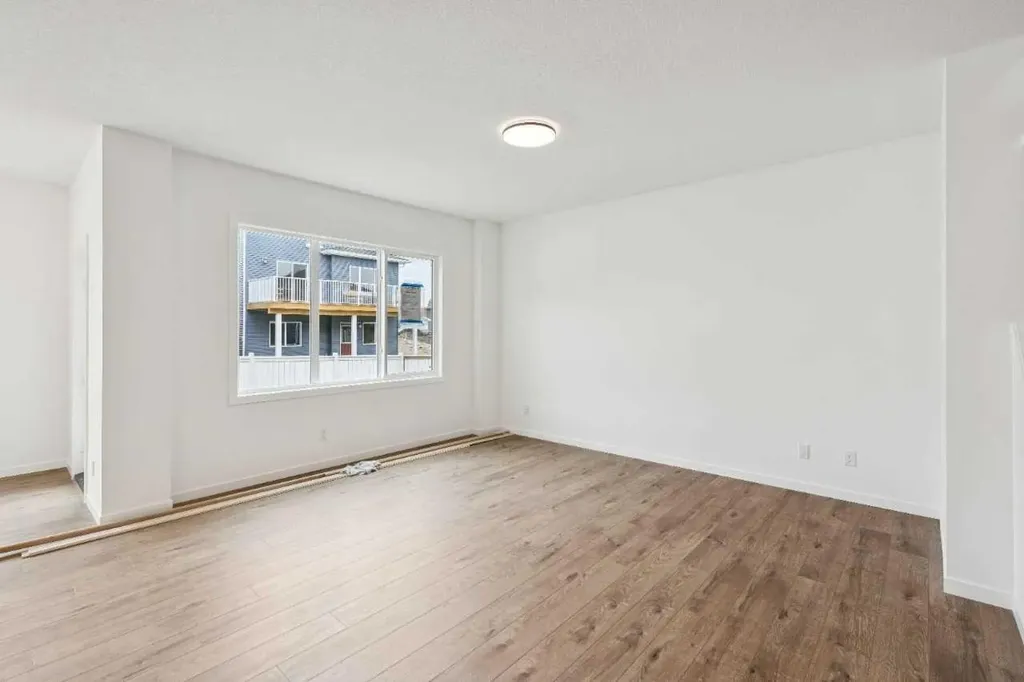 1030 Bayview Crescent SW Airdrie AB T4B5N8