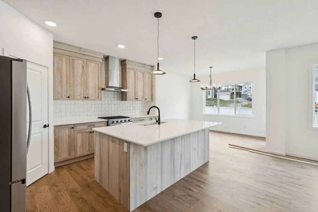 1030 Bayview Crescent SW Airdrie AB T4B5N8