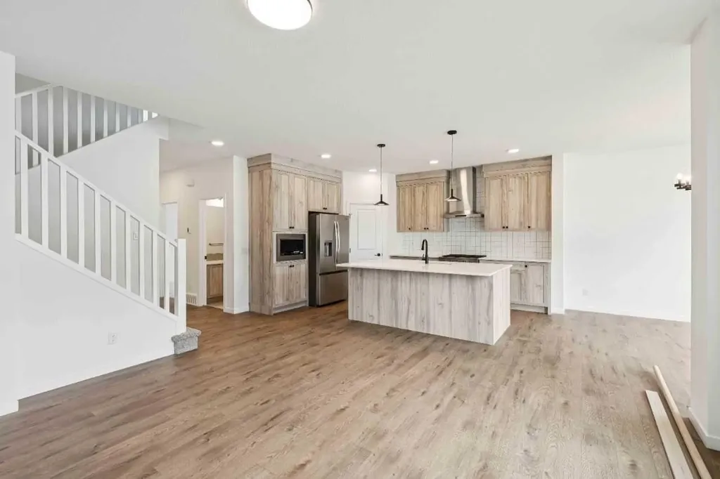 1030 Bayview Crescent SW Airdrie AB T4B5N8