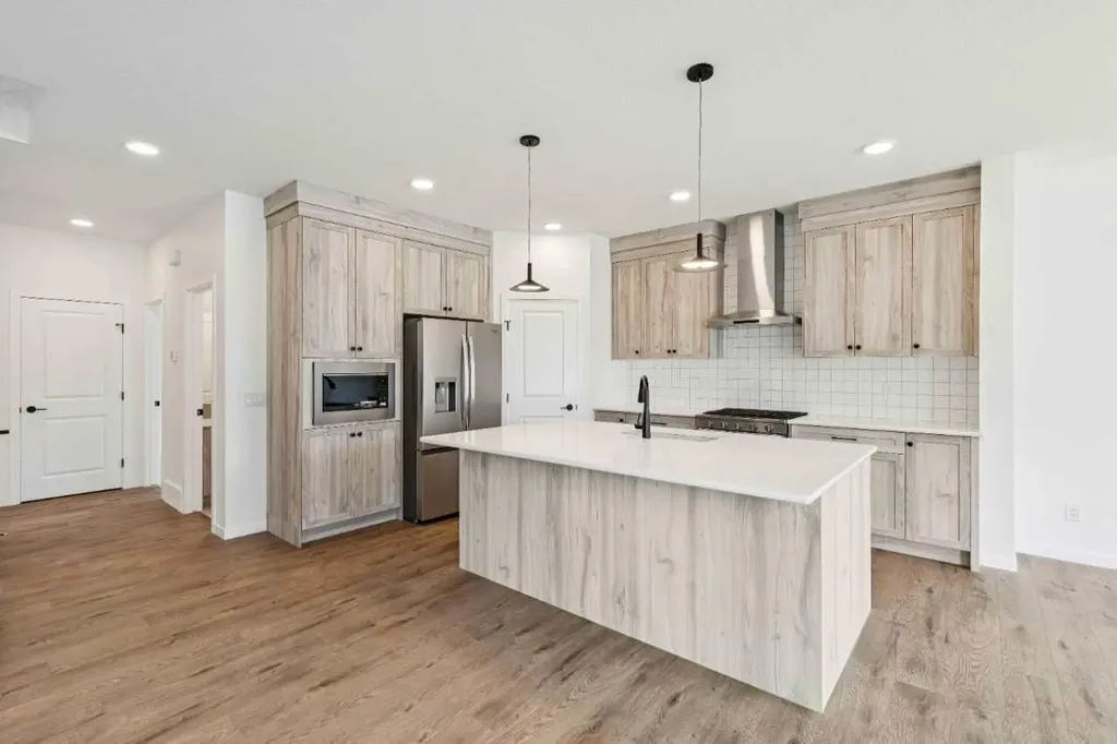 1030 Bayview Crescent SW Airdrie AB T4B5N8