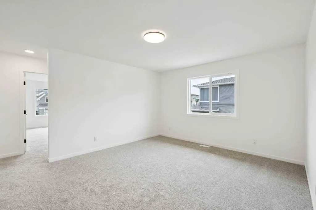 1030 Bayview Crescent SW Airdrie AB T4B5N8