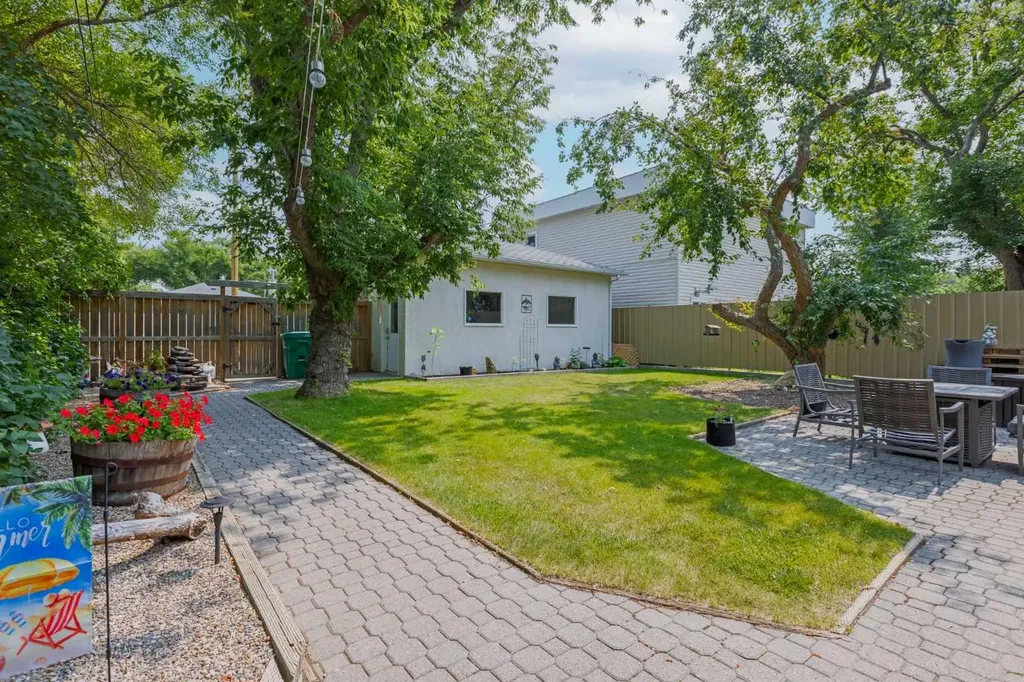 931 20 Street S Lethbridge AB T1J 3K1