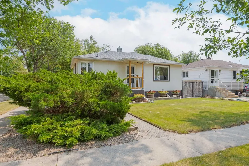 931 20 Street S Lethbridge AB T1J 3K1