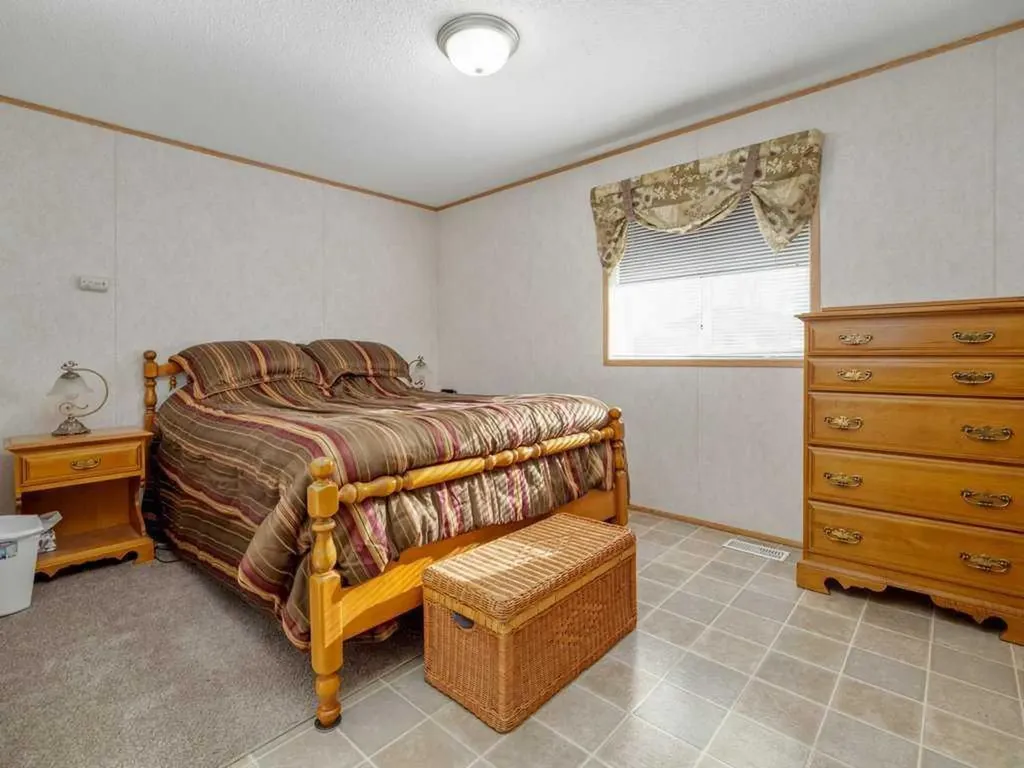 206 Station Boulevard Coaldale AB T1M 1P5