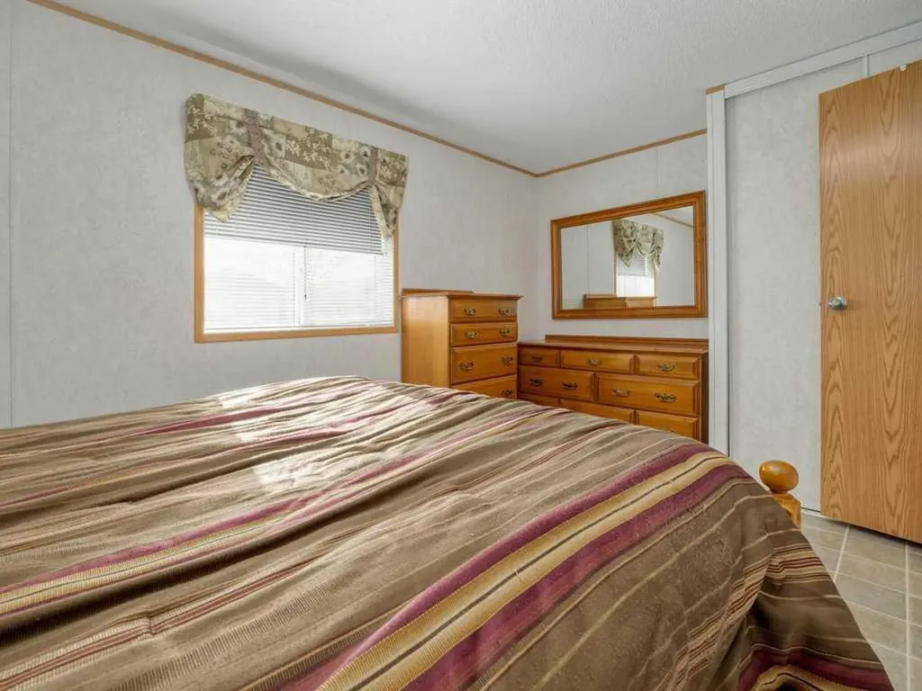 206 Station Boulevard Coaldale AB T1M 1P5