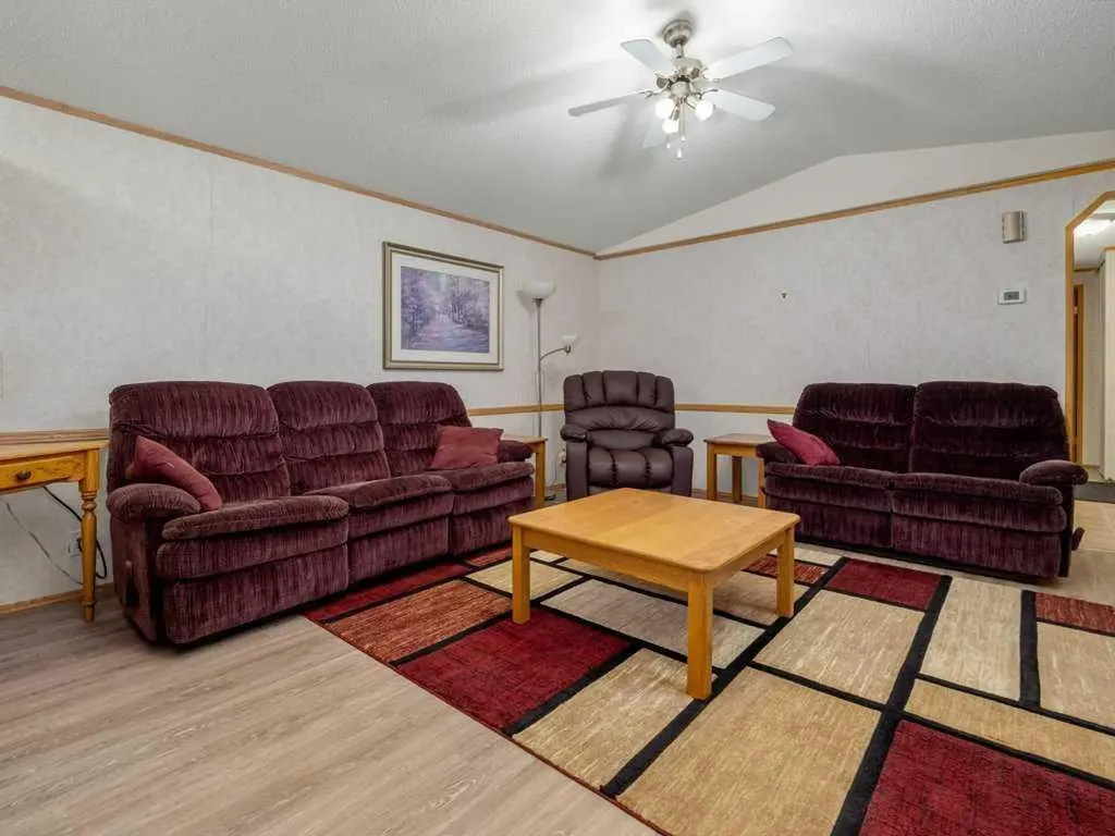 206 Station Boulevard Coaldale AB T1M 1P5