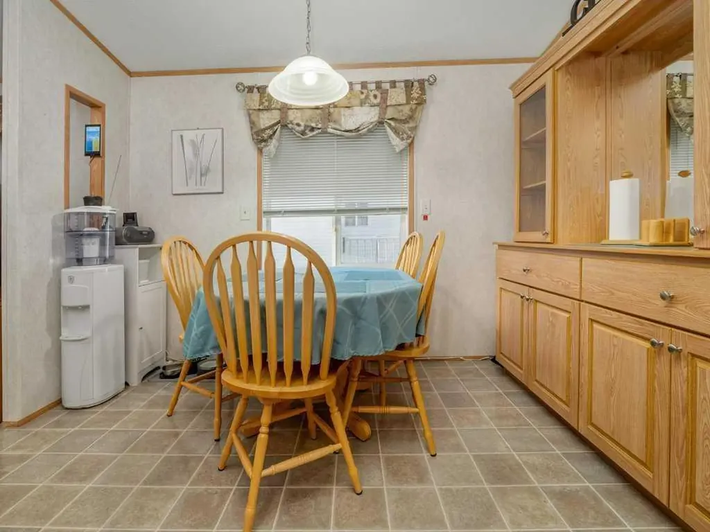 206 Station Boulevard Coaldale AB T1M 1P5