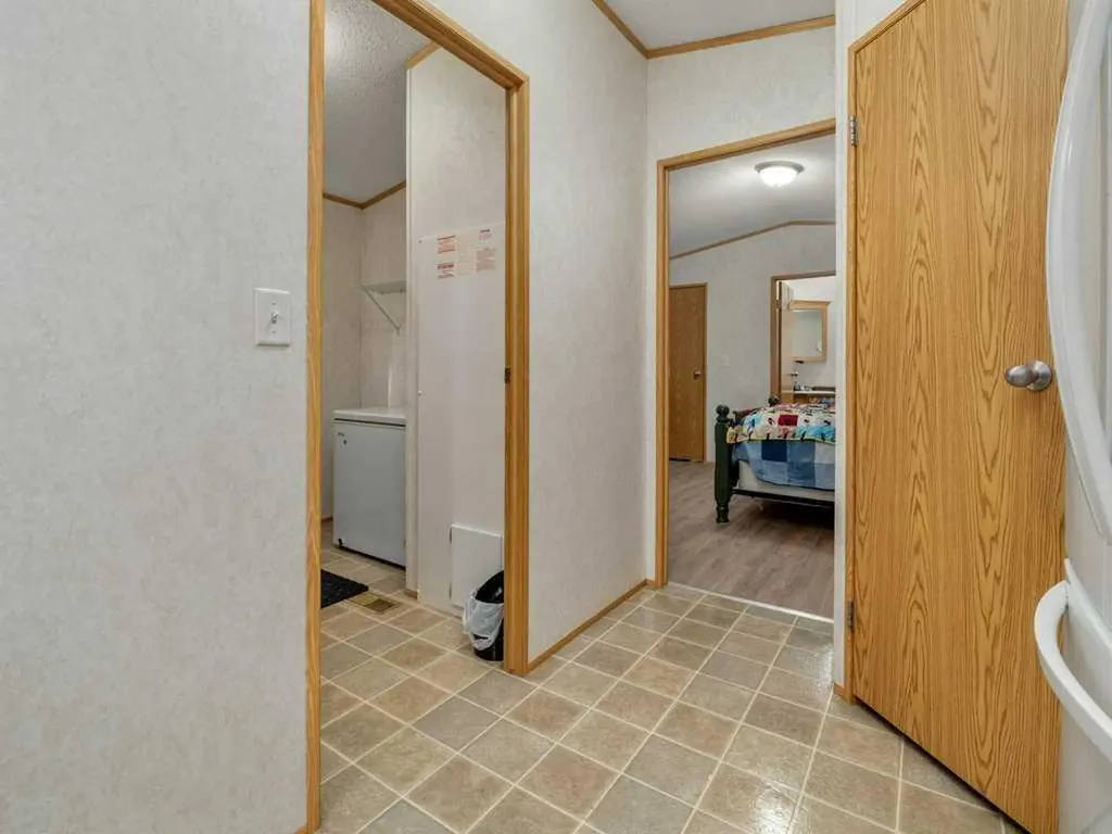 206 Station Boulevard Coaldale AB T1M 1P5