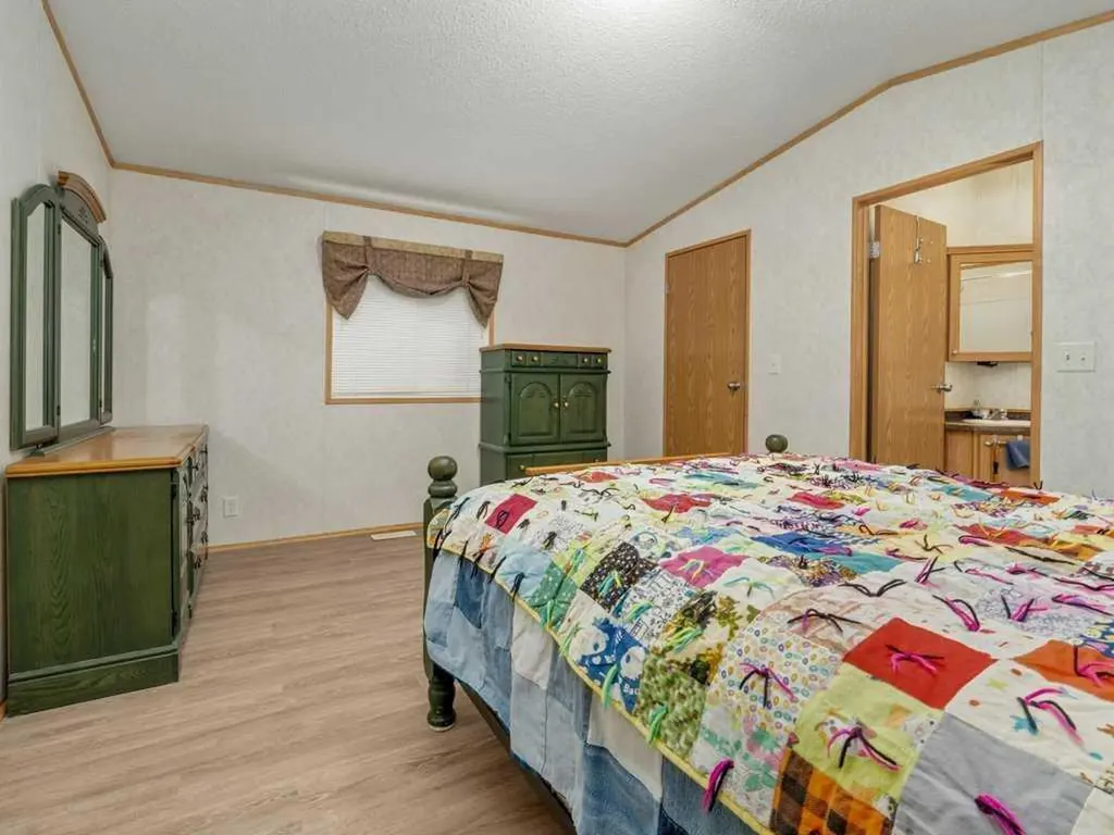 206 Station Boulevard Coaldale AB T1M 1P5