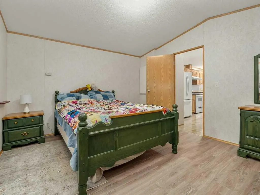 206 Station Boulevard Coaldale AB T1M 1P5