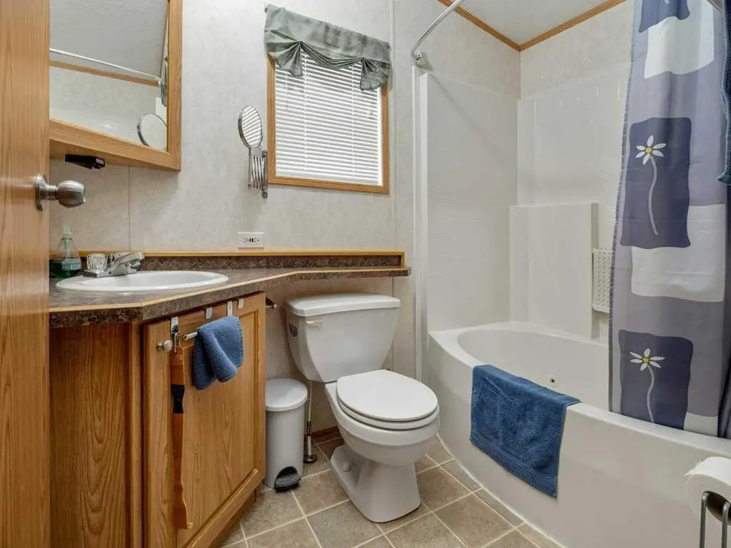 206 Station Boulevard Coaldale AB T1M 1P5