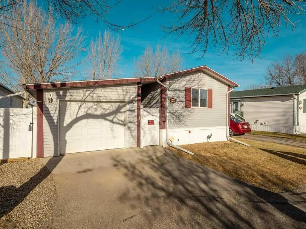 206 Station Boulevard Coaldale AB T1M 1P5