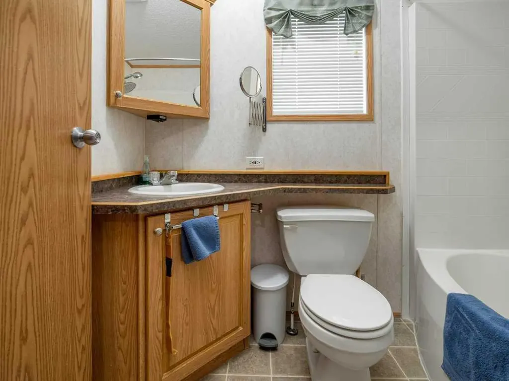 206 Station Boulevard Coaldale AB T1M 1P5