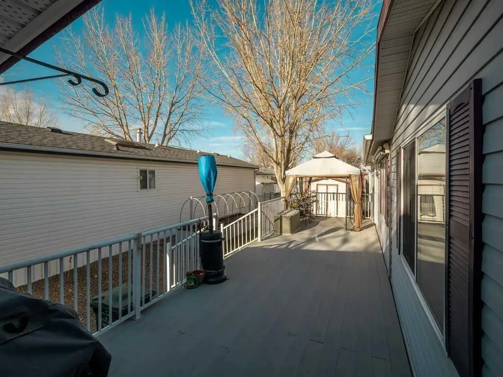 206 Station Boulevard Coaldale AB T1M 1P5