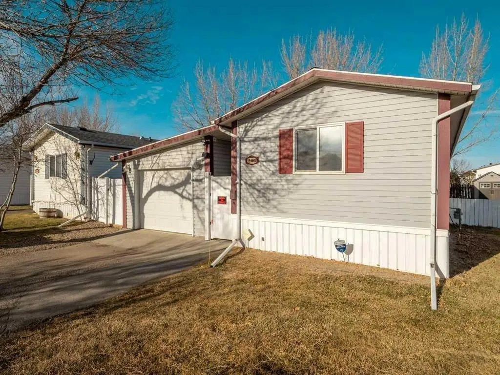 206 Station Boulevard Coaldale AB T1M 1P5