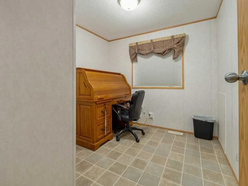 206 Station Boulevard Coaldale AB T1M 1P5