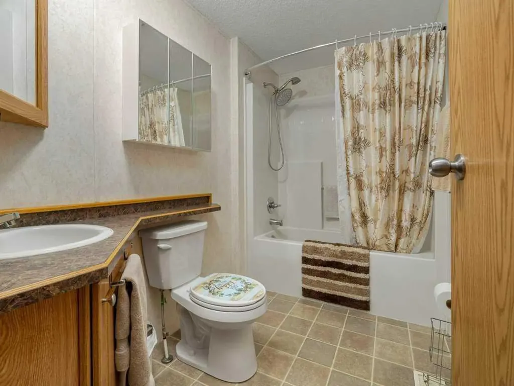 206 Station Boulevard Coaldale AB T1M 1P5