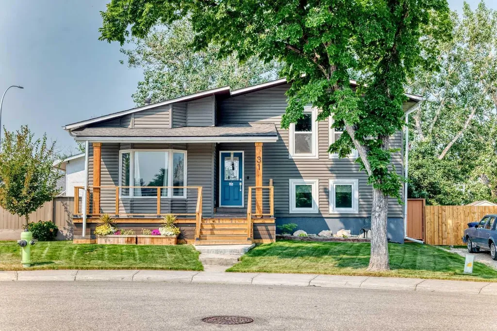 31 Taylor Way SE Airdrie AB T4A 1S4