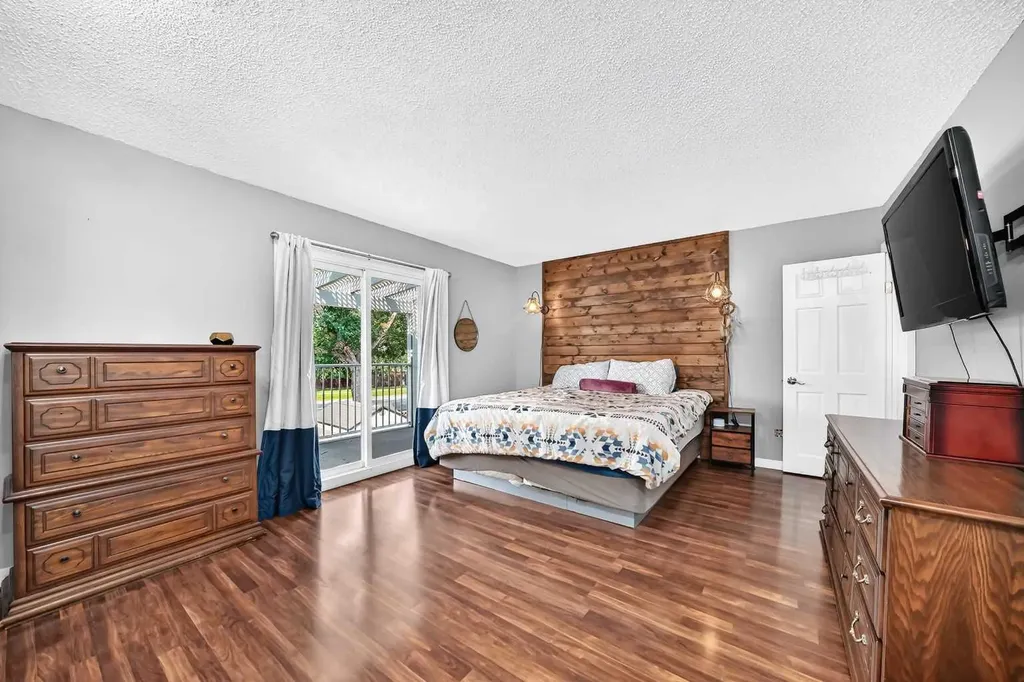 31 Taylor Way SE Airdrie AB T4A 1S4