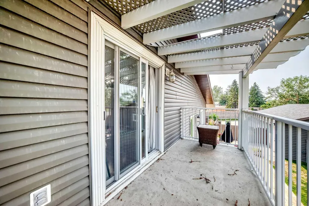 31 Taylor Way SE Airdrie AB T4A 1S4