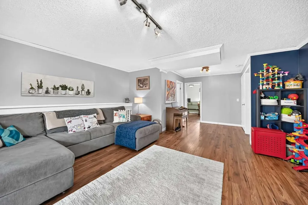 31 Taylor Way SE Airdrie AB T4A 1S4