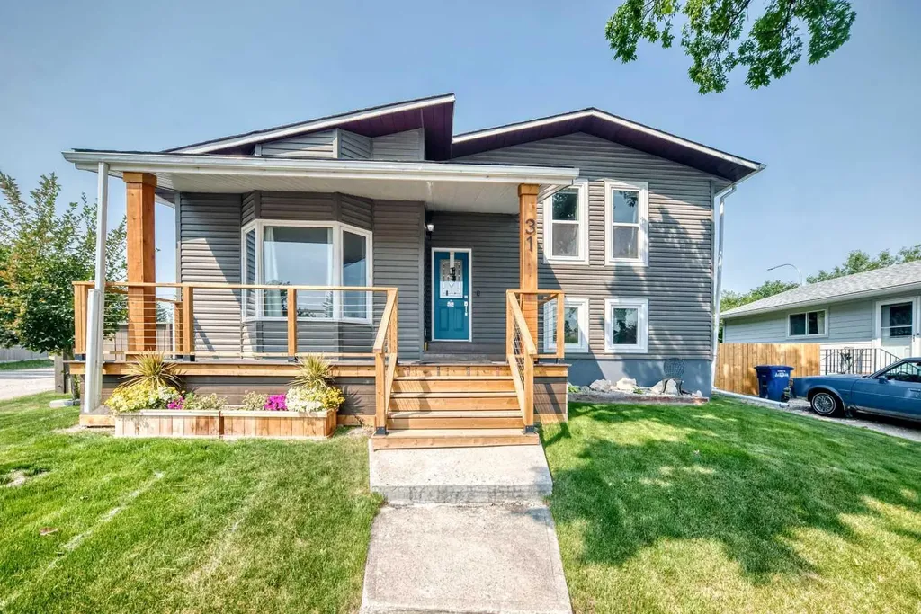 31 Taylor Way SE Airdrie AB T4A 1S4