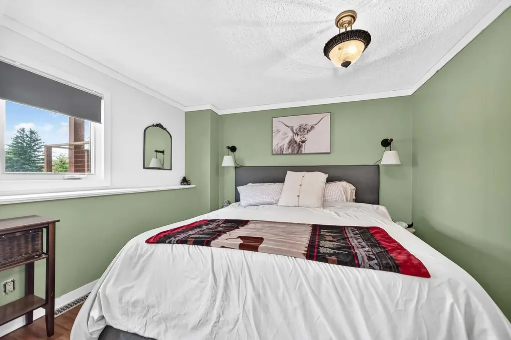 31 Taylor Way SE Airdrie AB T4A 1S4