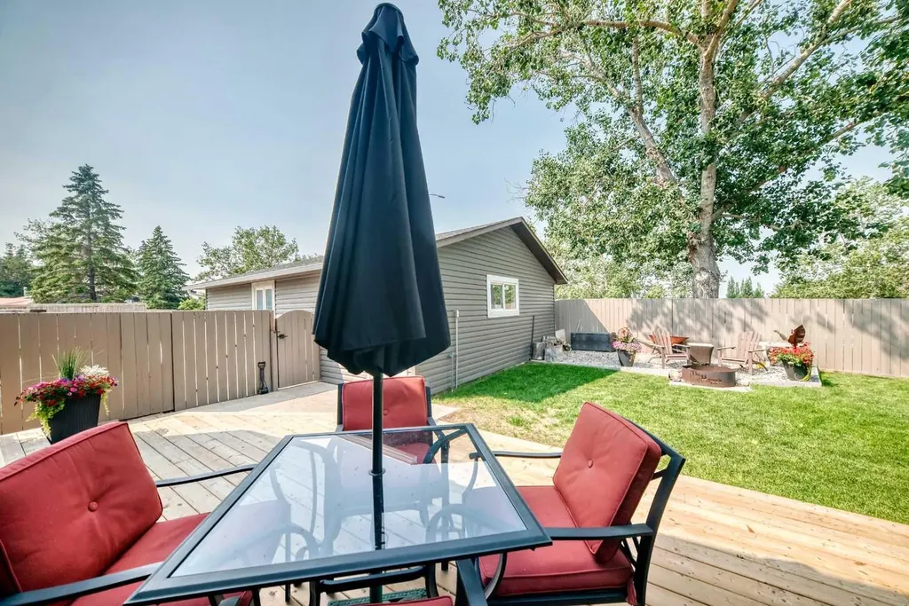 31 Taylor Way SE Airdrie AB T4A 1S4