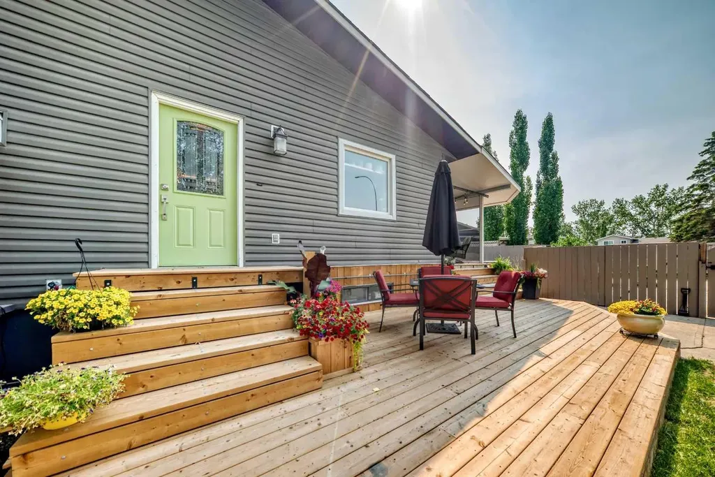 31 Taylor Way SE Airdrie AB T4A 1S4