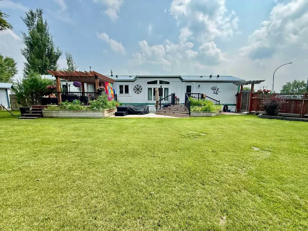 3908 51 Avenue Provost AB T0B3S0