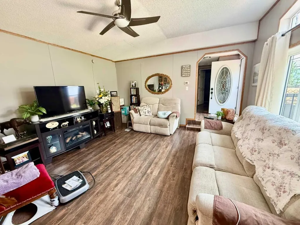 3908 51 Avenue Provost AB T0B3S0