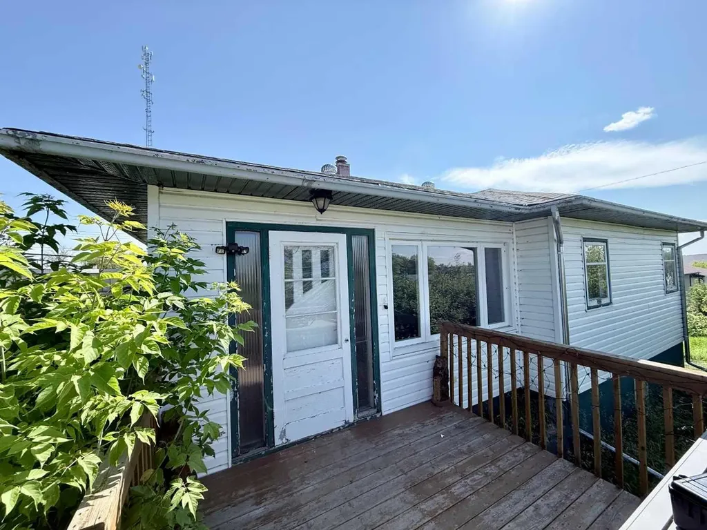 10211 102 Avenue Lac La Biche AB T0A 2C0