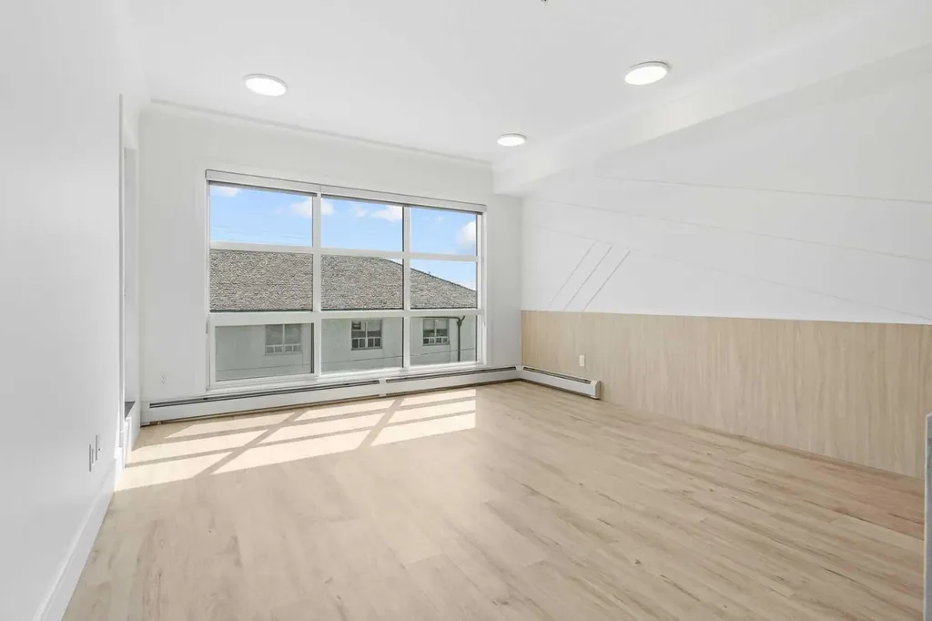 370 Dieppe Drive SW Calgary AB T3E 0E6