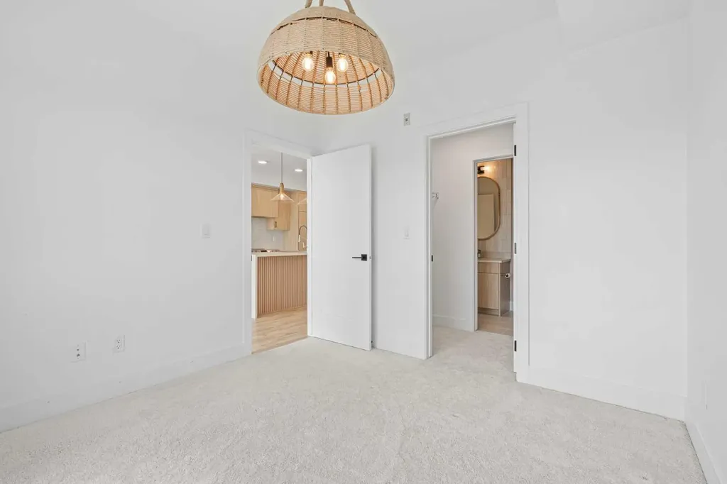 370 Dieppe Drive SW Calgary AB T3E 0E6