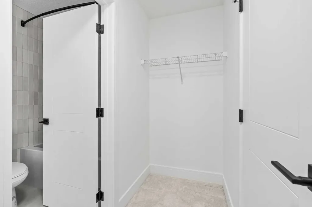 370 Dieppe Drive SW Calgary AB T3E 0E6