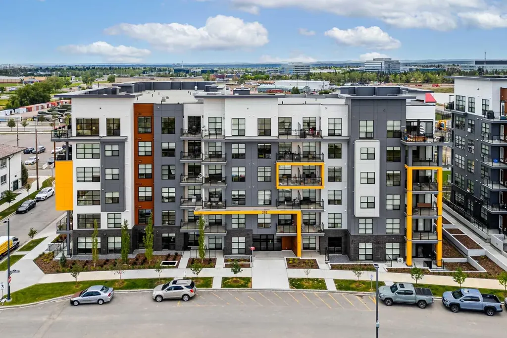 370 Dieppe Drive SW Calgary AB T3E 0E6