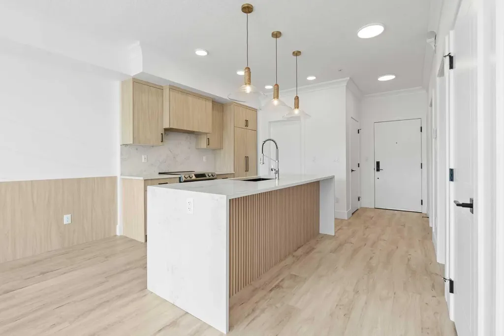 370 Dieppe Drive SW Calgary AB T3E 0E6