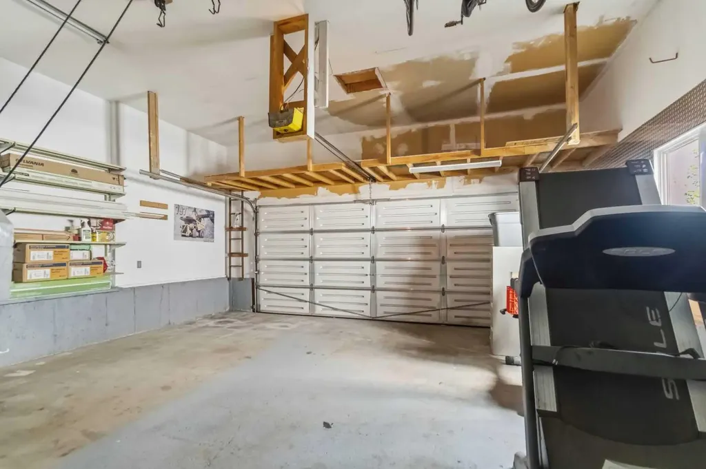 125 Oaks Crescent Fort Mcmurray AB T9K 1M4