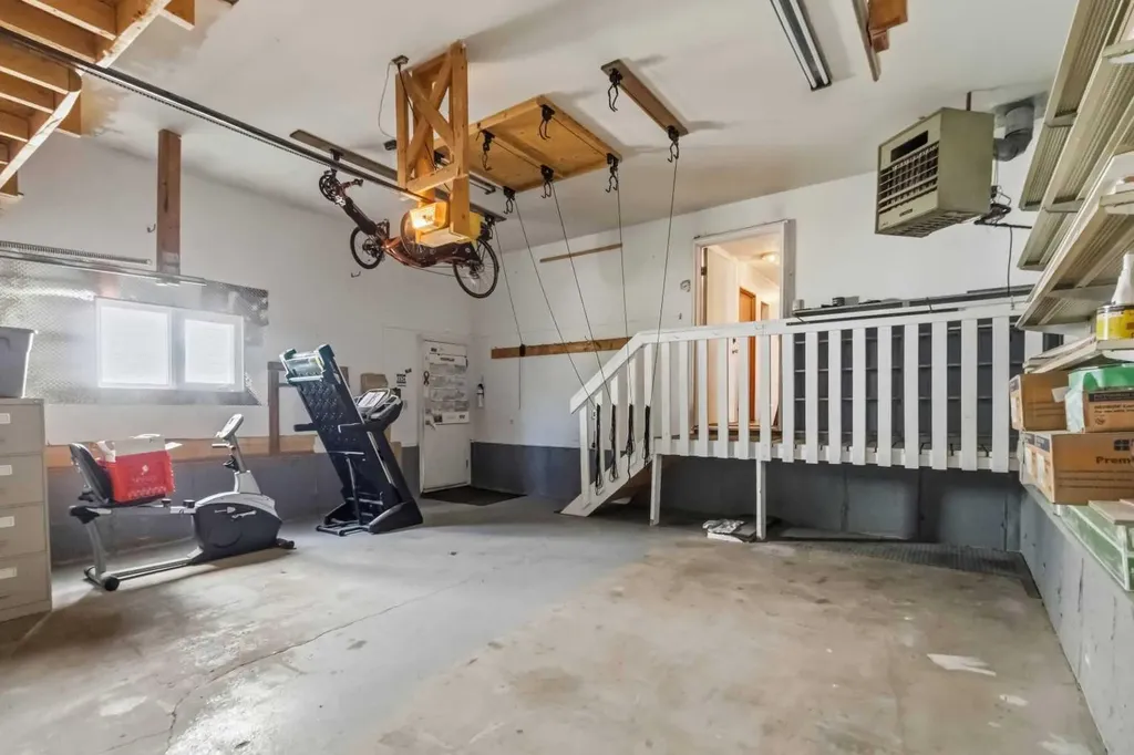 125 Oaks Crescent Fort Mcmurray AB T9K 1M4