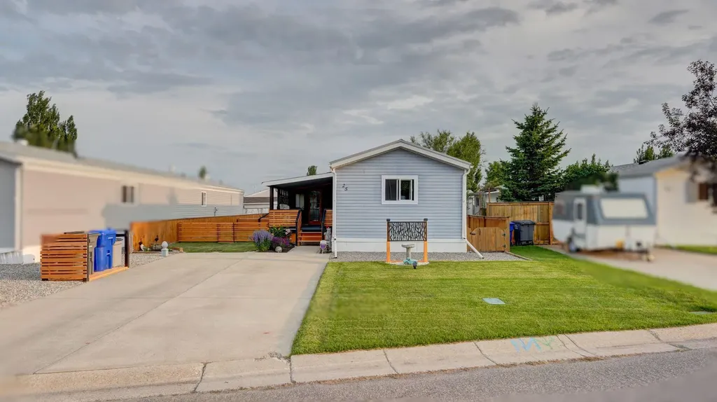 25 Westover Crescent W Claresholm AB T0L 0T0