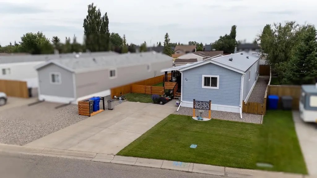25 Westover Crescent W Claresholm AB T0L 0T0
